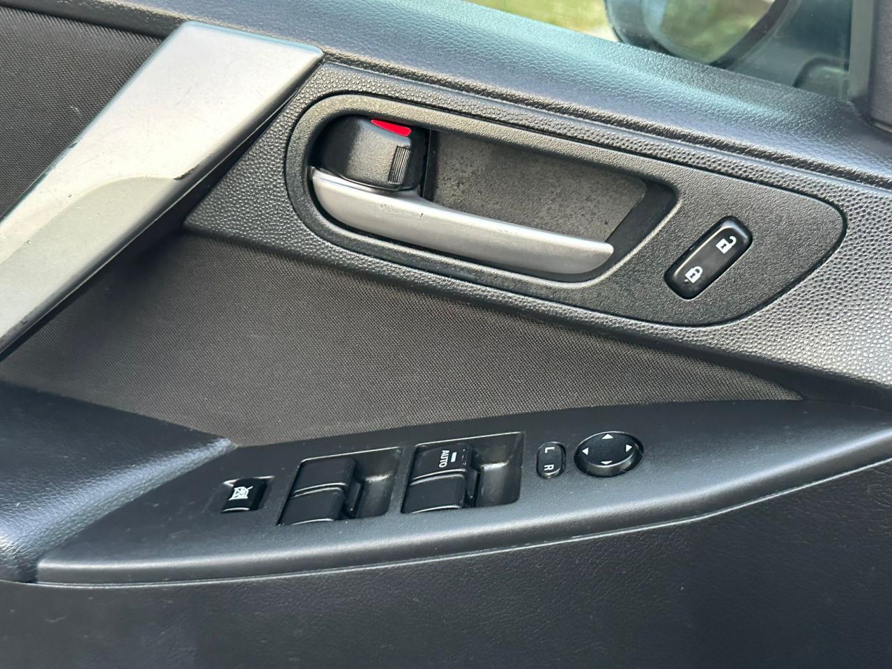 2013 Mazda MAZDA3 GS-SKY - Photo #22