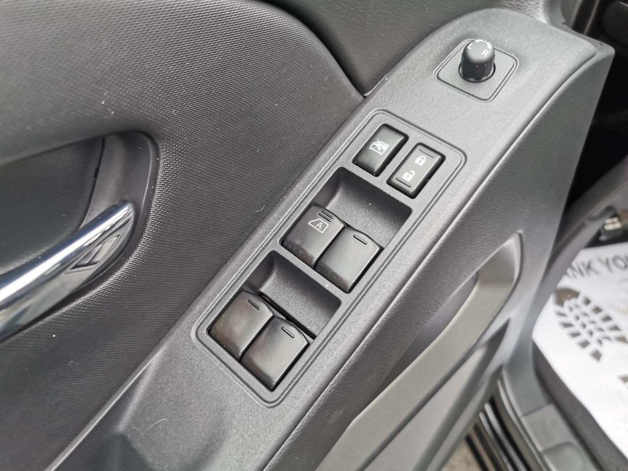 2022 Nissan Frontier SV - Photo #10