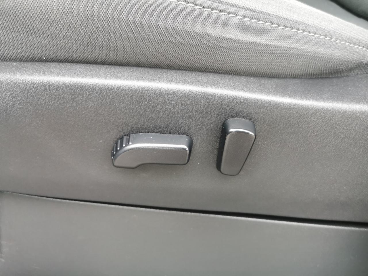 2022 Nissan Frontier SV - Photo #12