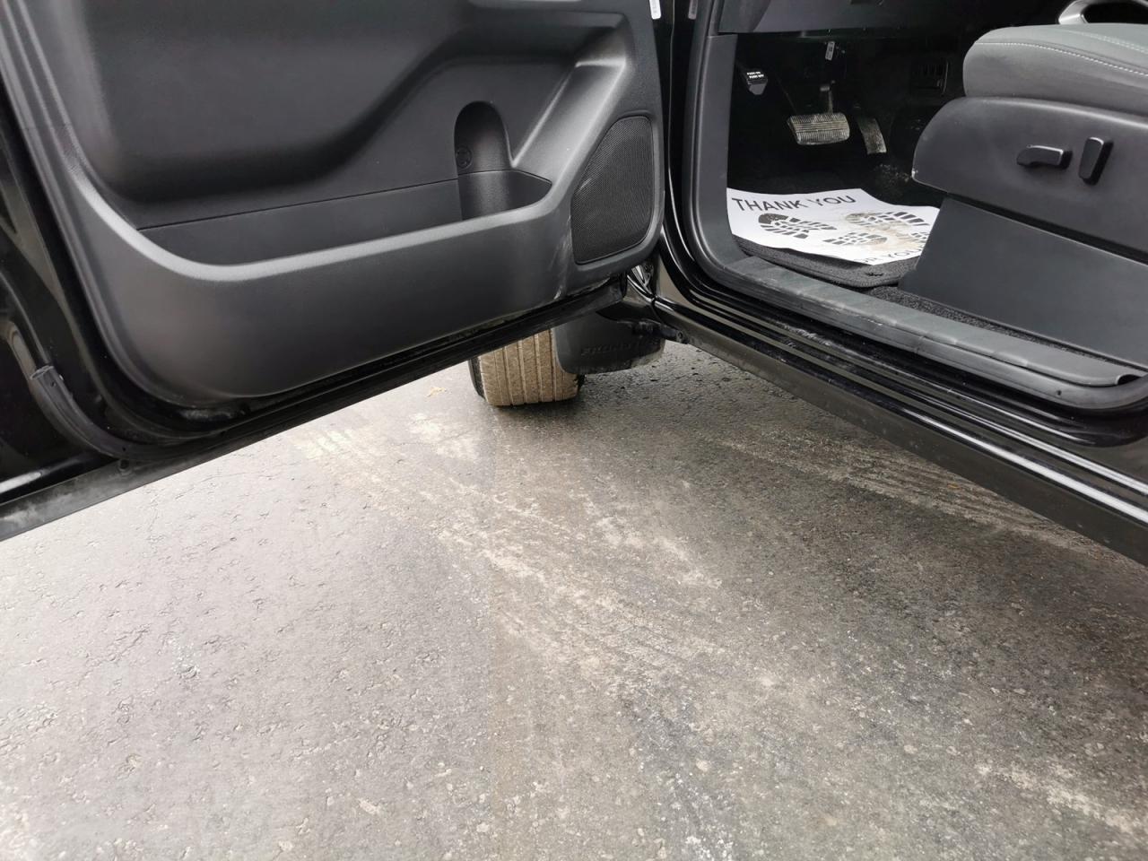 2022 Nissan Frontier SV - Photo #15