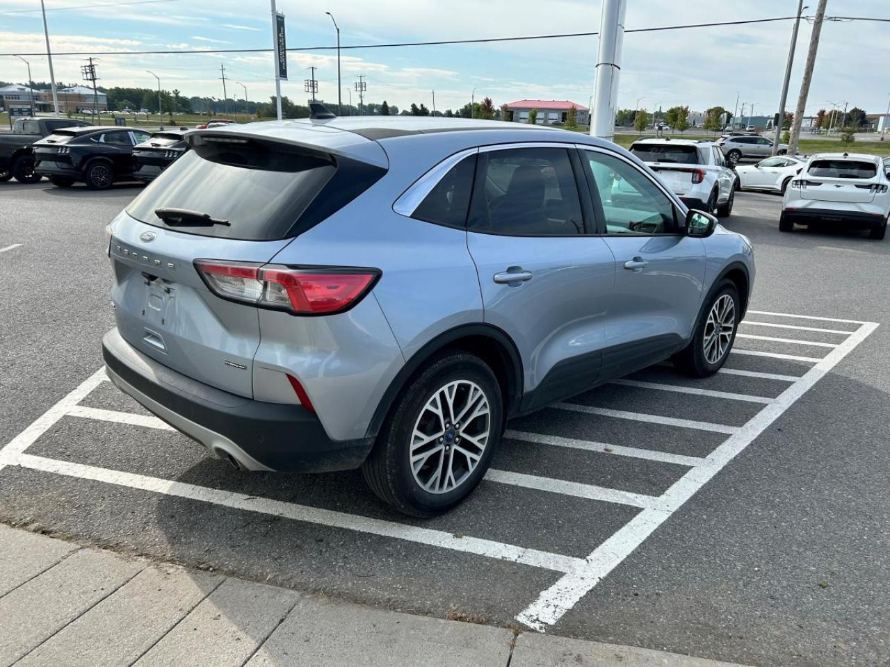 2022 Ford Escape 4DR SEL FHEV Photo4