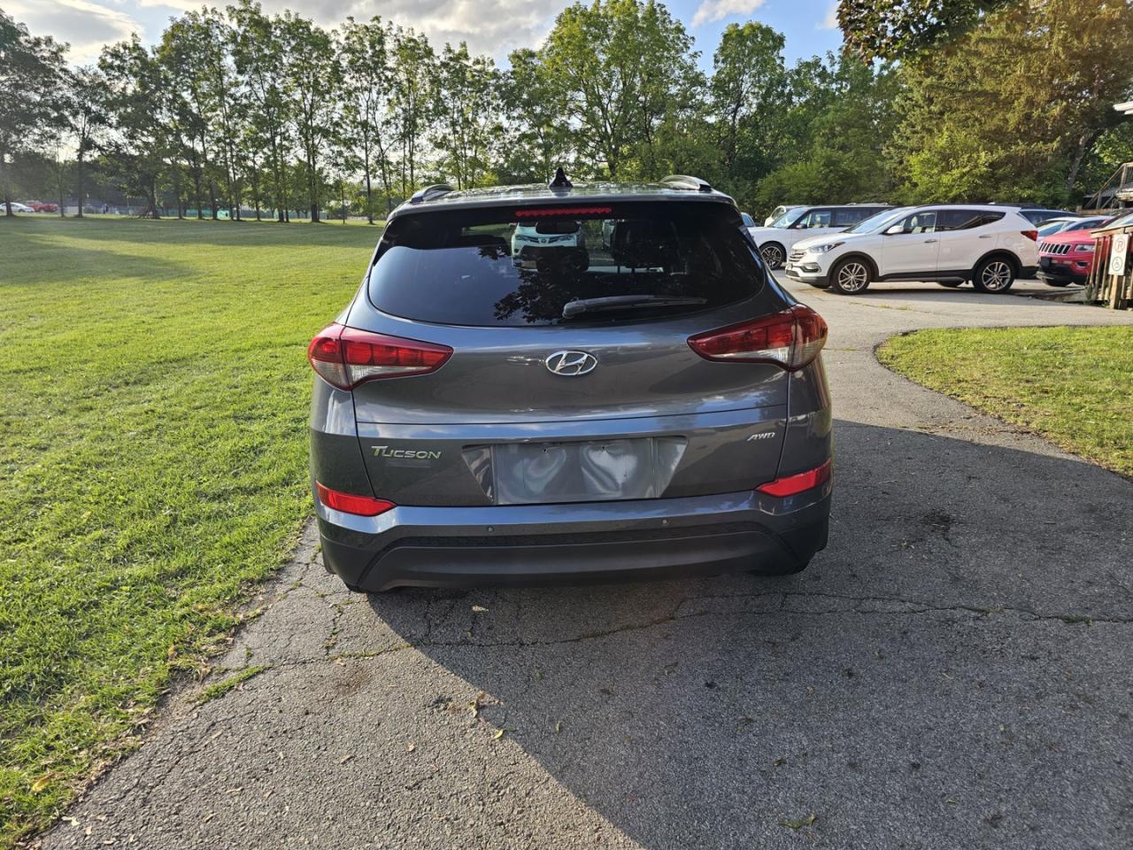 2017 Hyundai Tucson Luxury AWD *Leather/Sunroof/Navigation - Photo #5