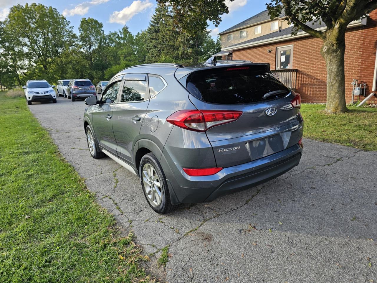 2017 Hyundai Tucson Luxury AWD *Leather/Sunroof/Navigation - Photo #4