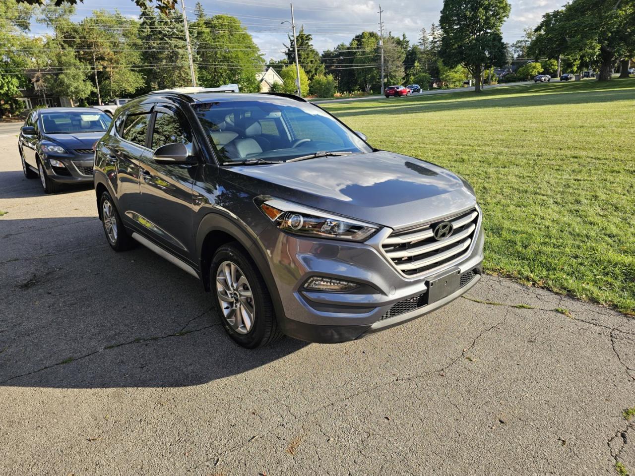 2017 Hyundai Tucson Luxury AWD *Leather/Sunroof/Navigation - Photo #8