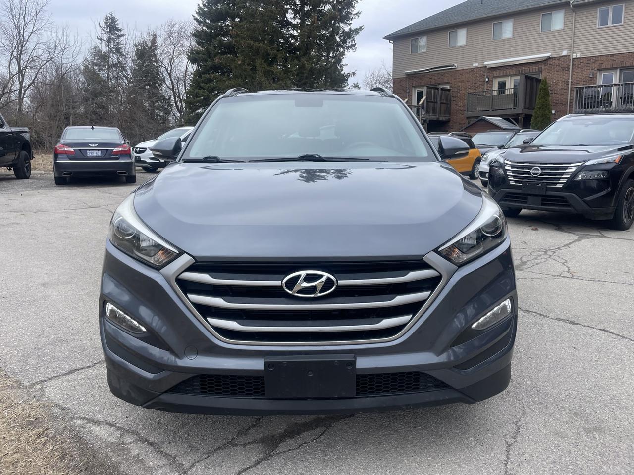 2017 Hyundai Tucson Luxury AWD *Leather/Sunroof/Navigation Photo
