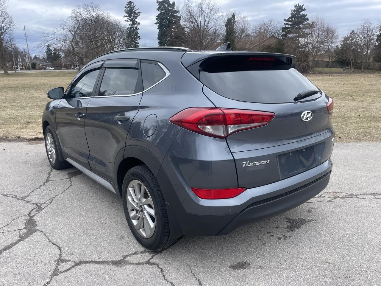 2017 Hyundai Tucson Luxury AWD *Leather/Sunroof/Navigation Photo