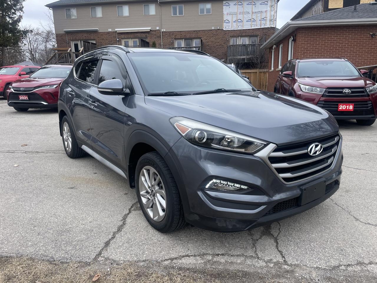2017 Hyundai Tucson Luxury AWD *Leather/Sunroof/Navigation Photo