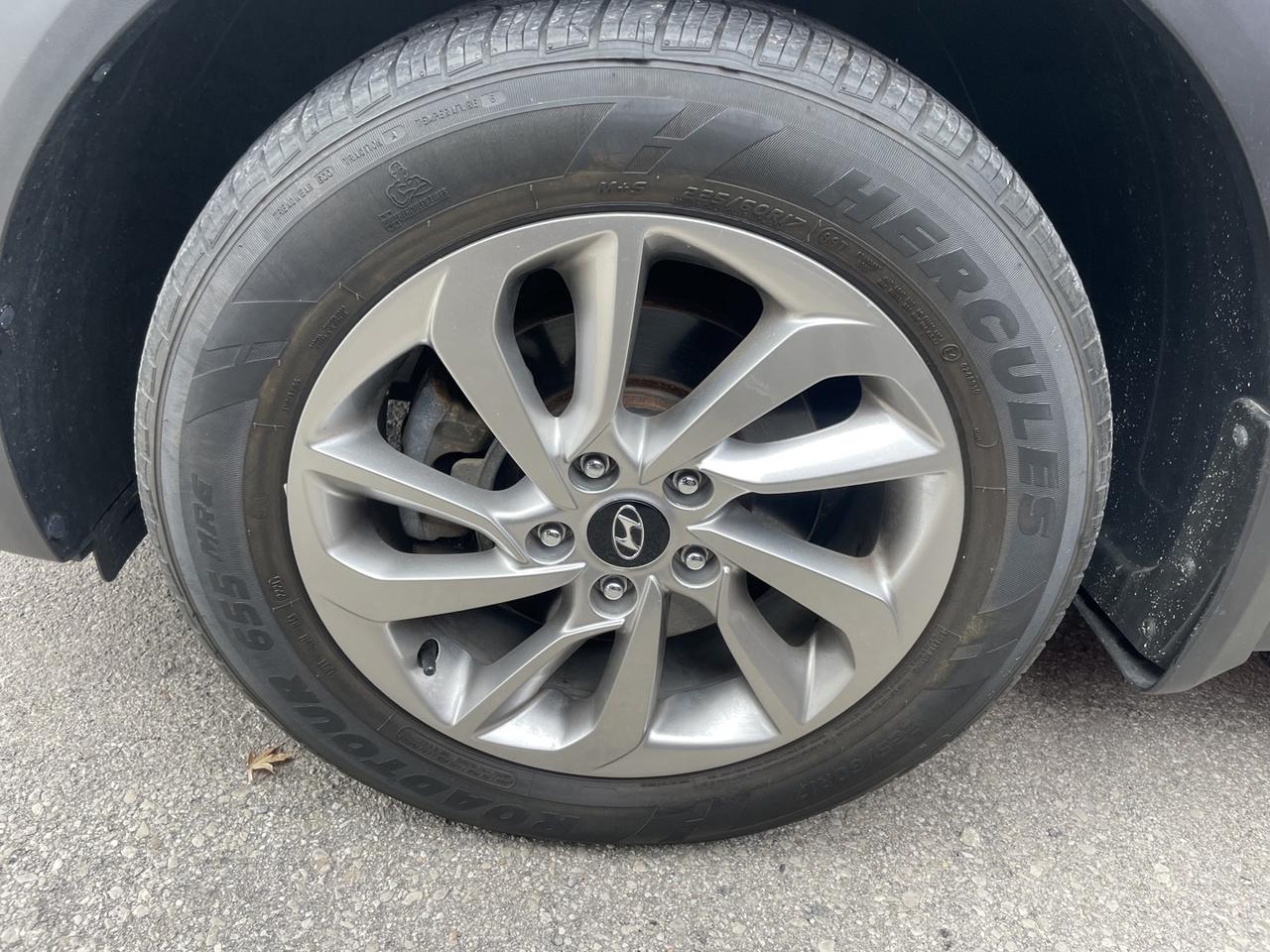 2017 Hyundai Tucson Luxury AWD *Leather/Sunroof/Navigation Photo