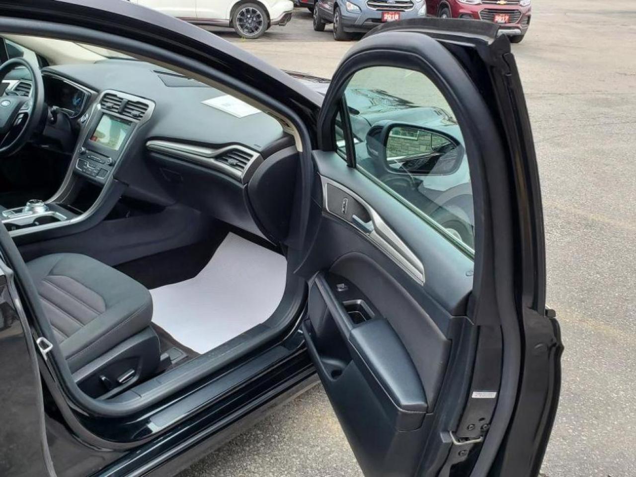 2017 Ford Fusion SE-NAVIGATION-"NO TAX SALE-MAX $2000-LTD TIME ONLY Photo