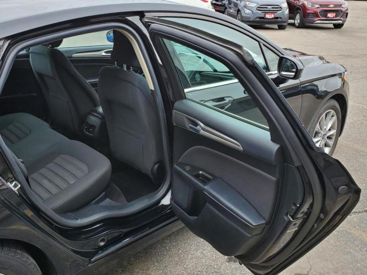 2017 Ford Fusion SE-NAVIGATION-"NO TAX SALE-MAX $2000-LTD TIME ONLY - Photo #19