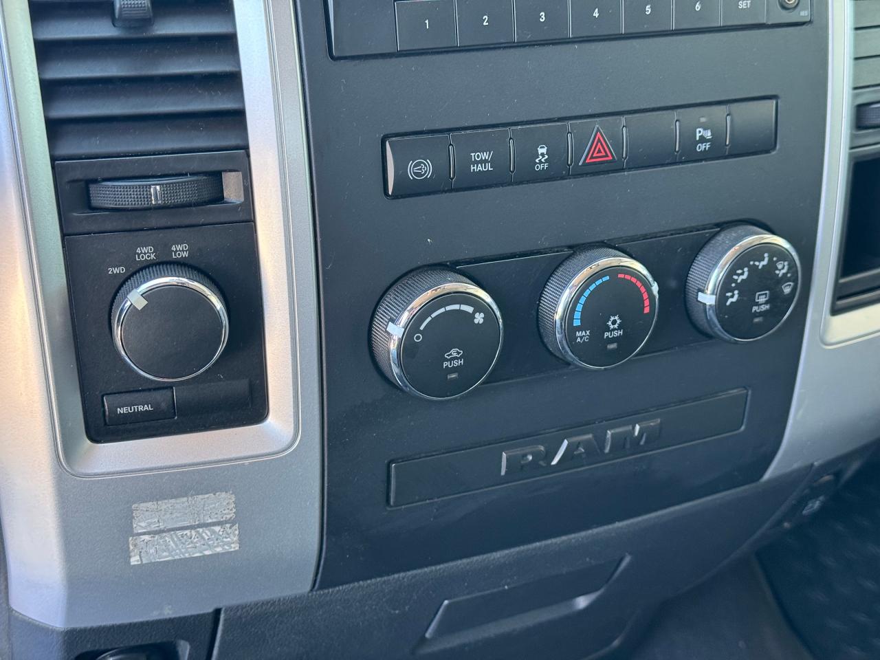 2012 RAM 3500 SLT **PRE-DEF MODEL** - Photo #28