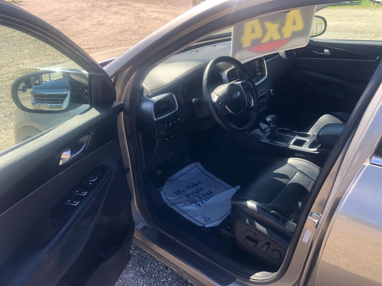 2019 Kia Sorento EX Premium Photo4