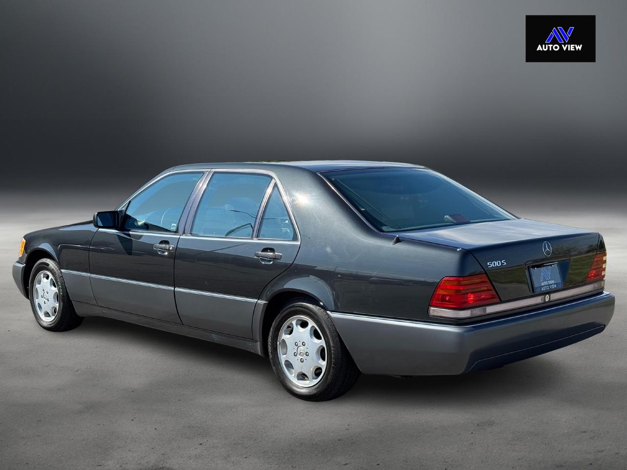 1993 Mercedes-Benz S-Class 500SEL **SUPER LOW KM'S** - Photo #7
