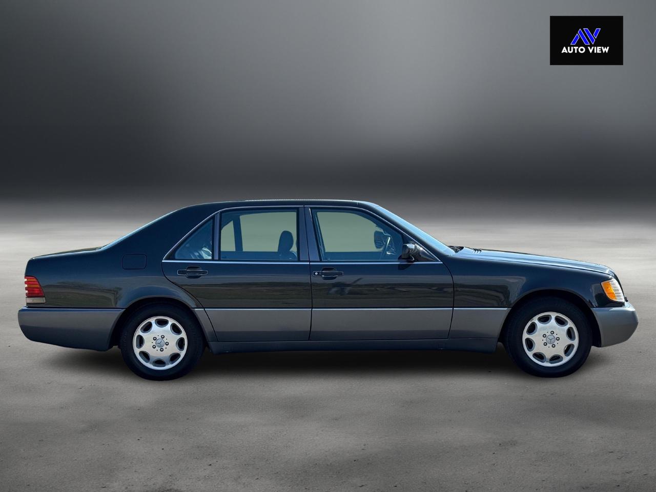 1993 Mercedes-Benz S-Class 500SEL **SUPER LOW KM'S** Photo4