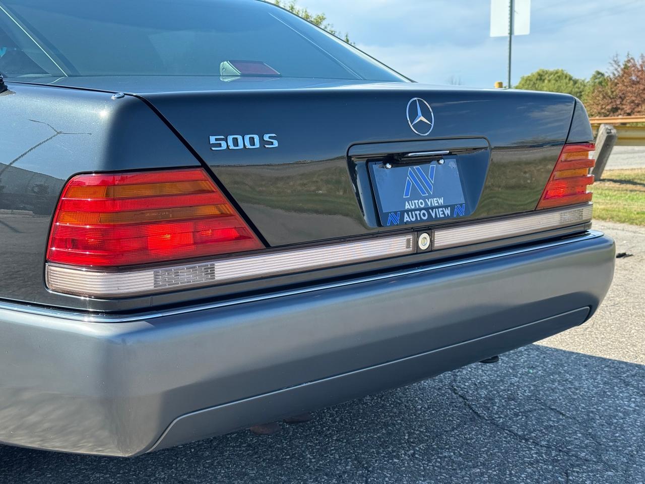 1993 Mercedes-Benz S-Class 500SEL **SUPER LOW KM'S** - Photo #15