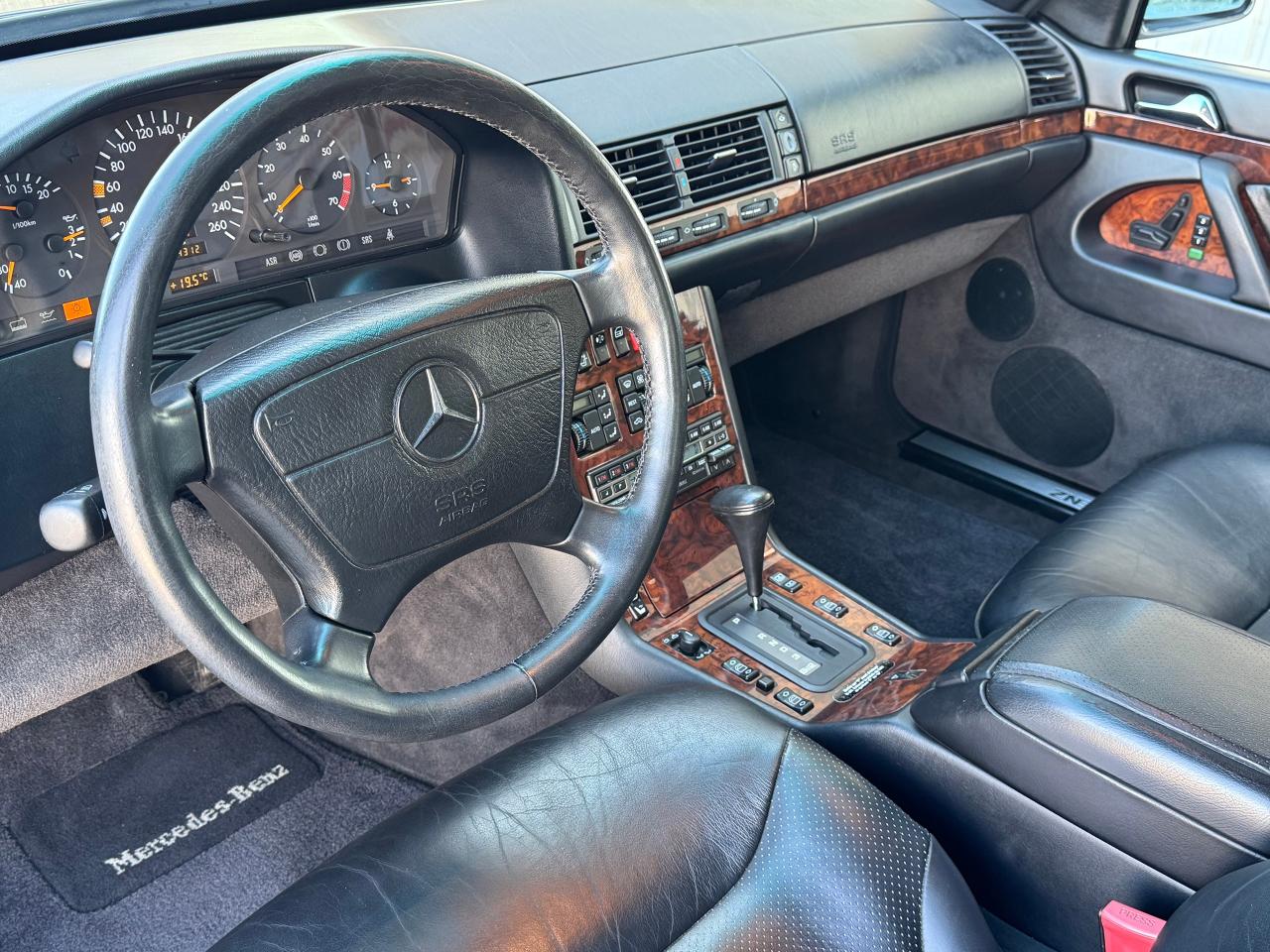 1993 Mercedes-Benz S-Class 500SEL **SUPER LOW KM'S** - Photo #21