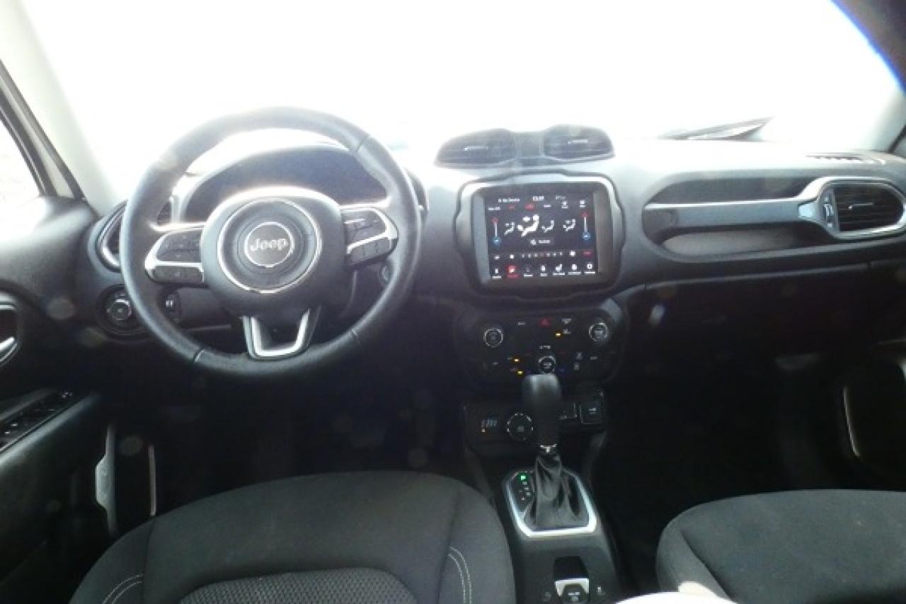 2023 Jeep Renegade North 4x4 w/Htd cloth, BUC - Photo #12