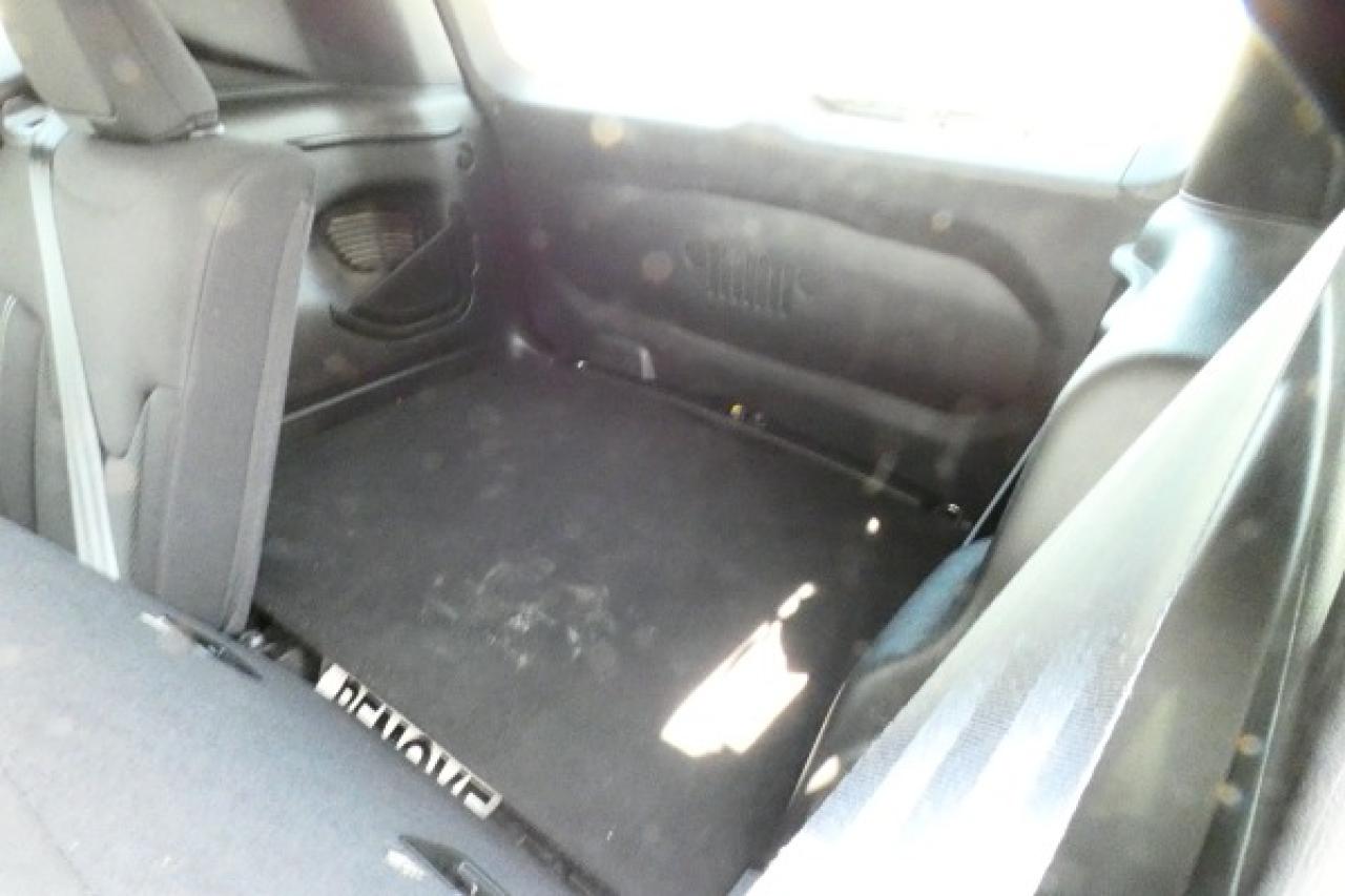 2023 Jeep Renegade North 4x4 w/Htd cloth, BUC - Photo #9