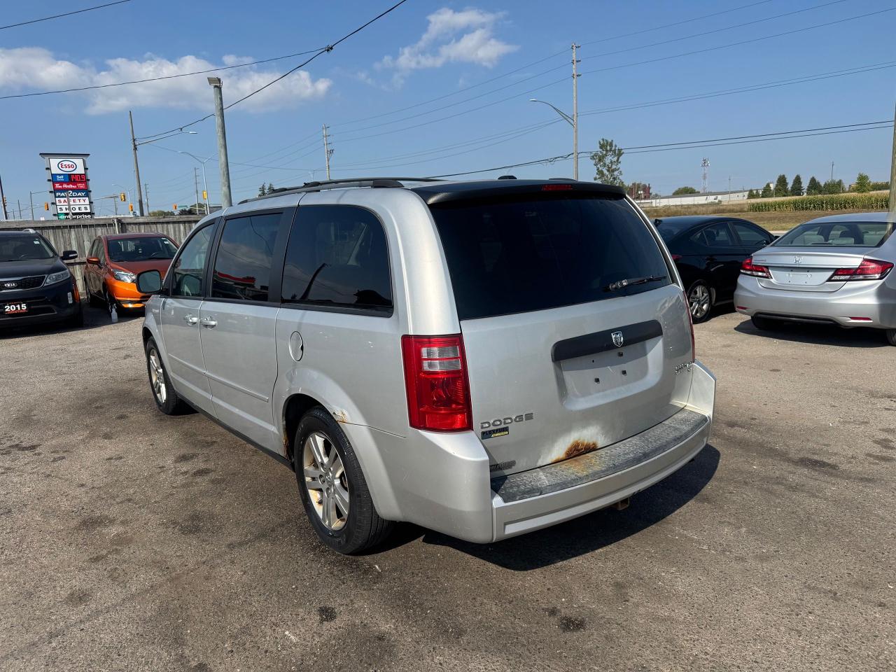 2010 Dodge Grand Caravan SE - Photo #3
