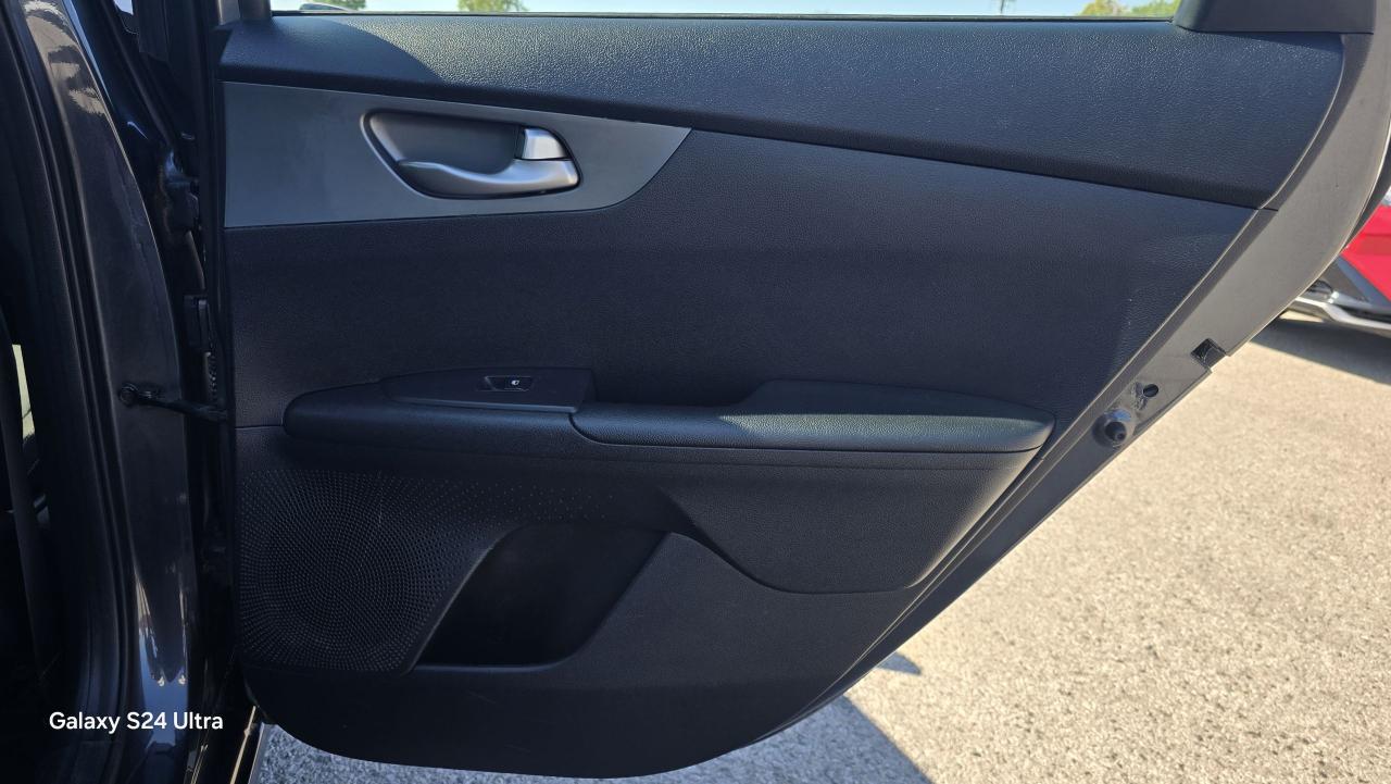2019 Kia Forte LX - Photo #18