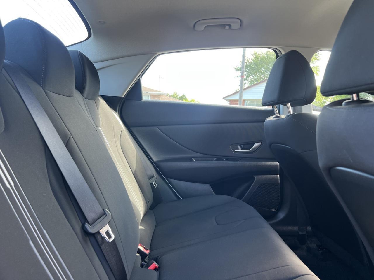 2021 Hyundai Elantra Preferred IVT Photo