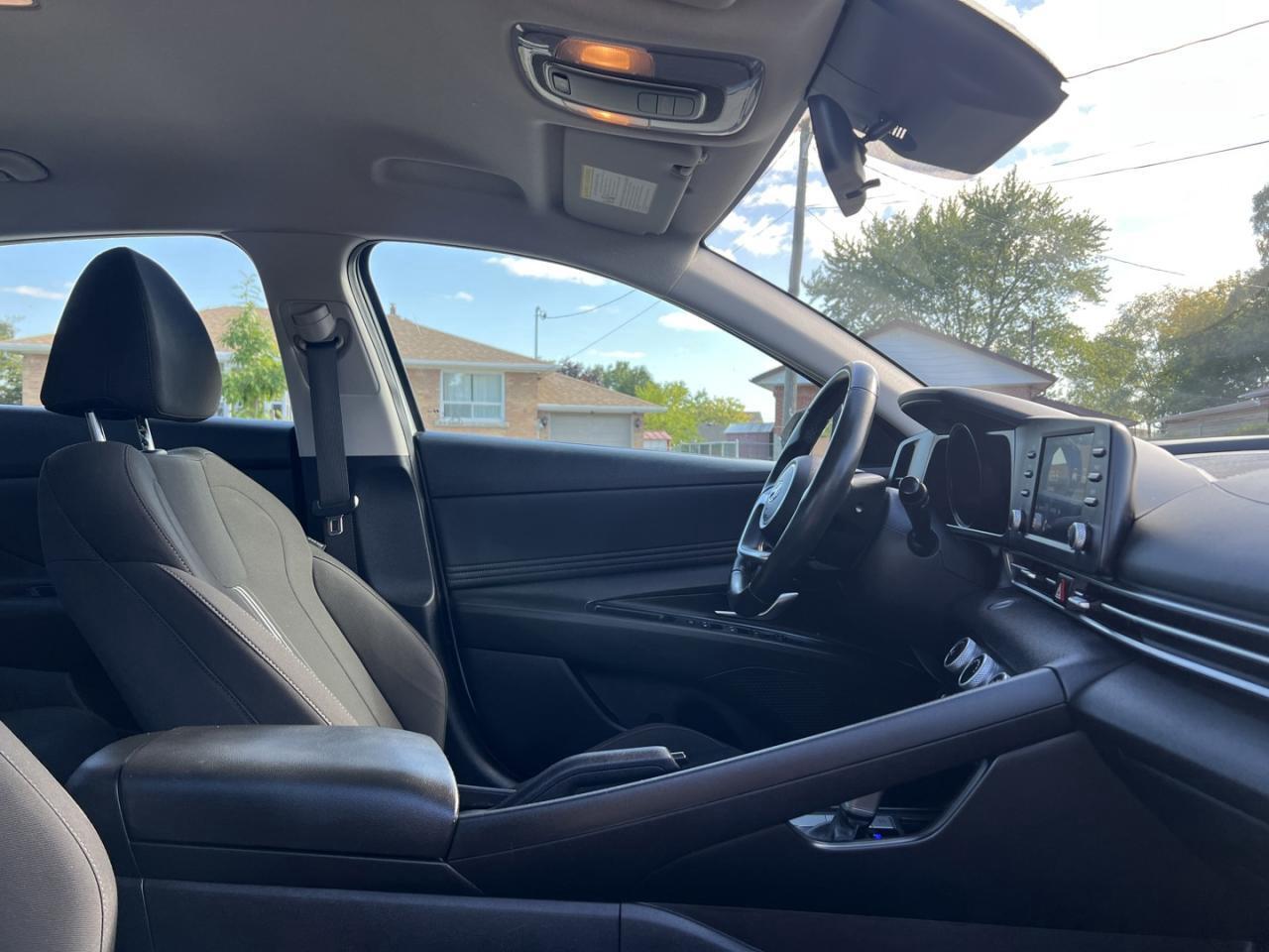 2021 Hyundai Elantra Preferred IVT Photo