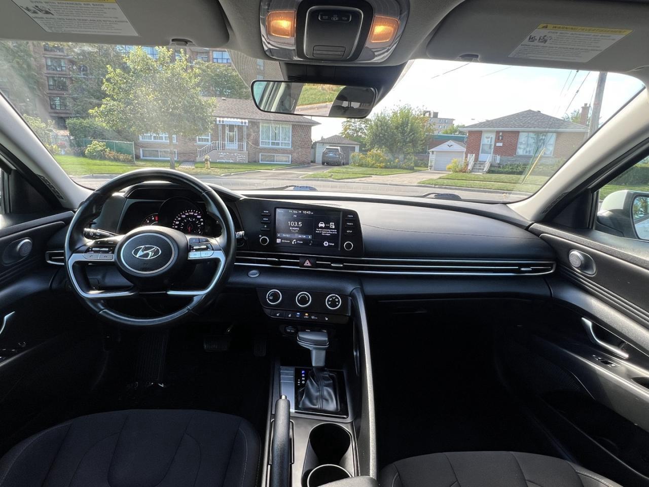 2021 Hyundai Elantra Preferred IVT Photo