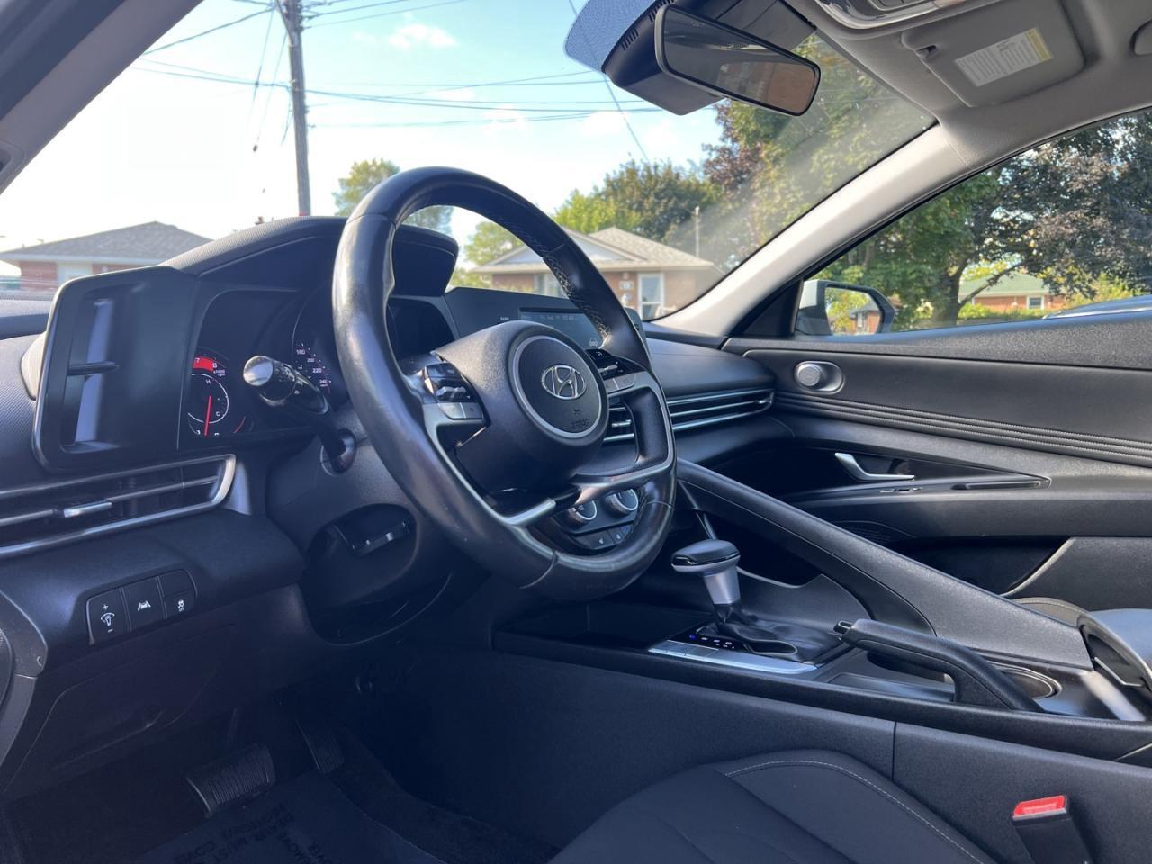 2021 Hyundai Elantra Preferred IVT Photo