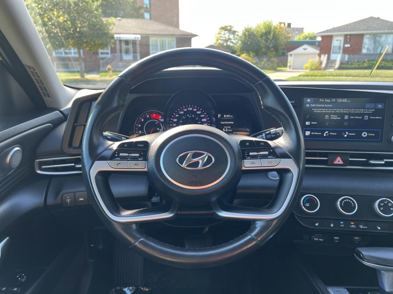 2021 Hyundai Elantra Preferred IVT Photo