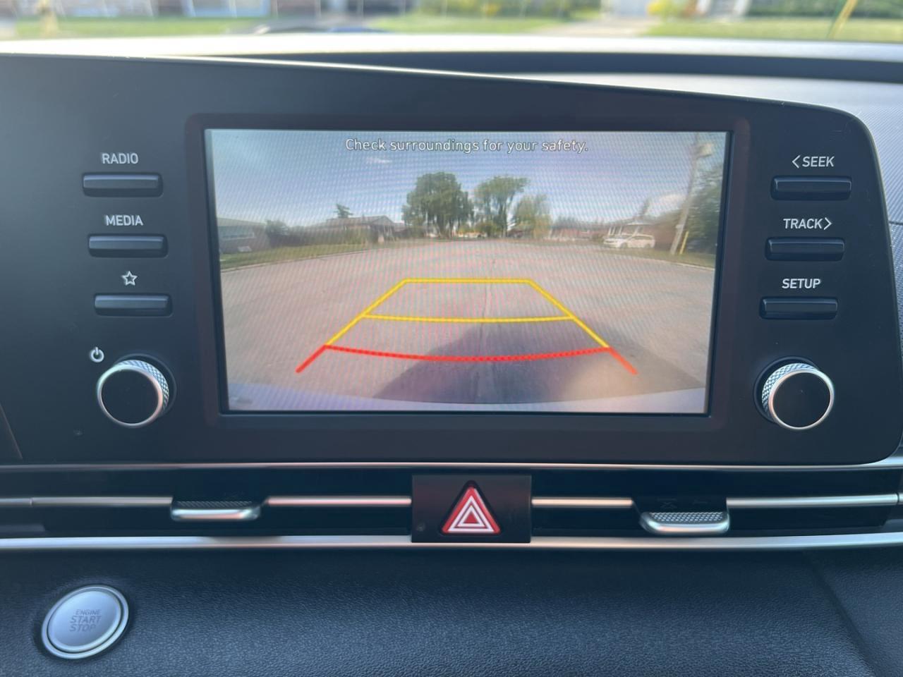 2021 Hyundai Elantra Preferred IVT Photo