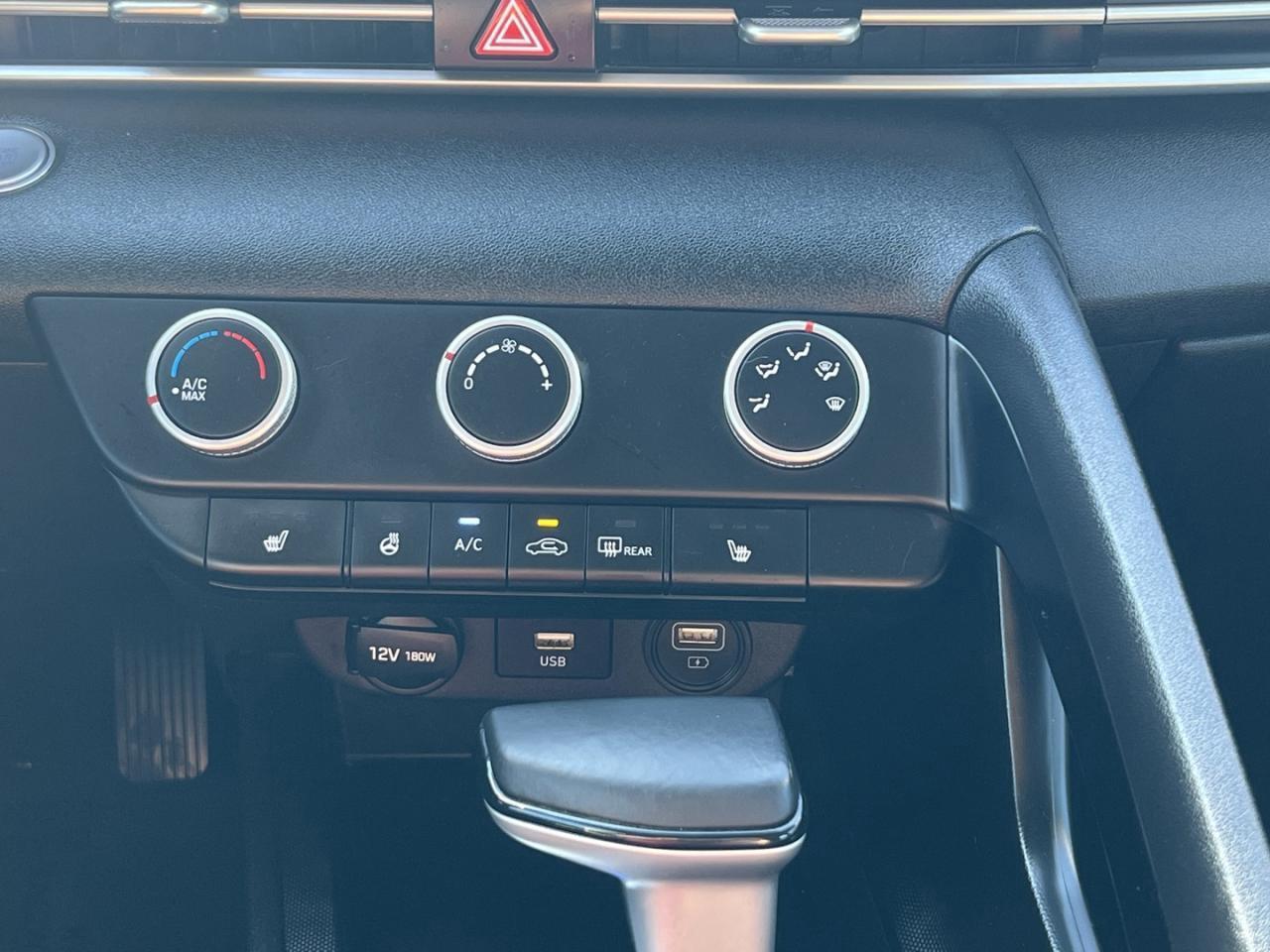 2021 Hyundai Elantra Preferred IVT Photo