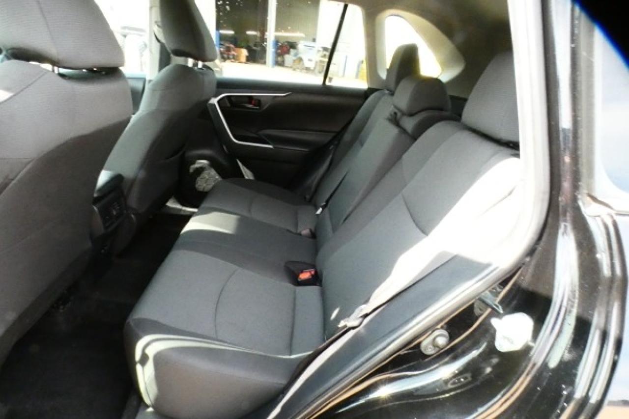 2024 Toyota RAV4 LE AWD w/Htd cloth, BUC - Photo #10