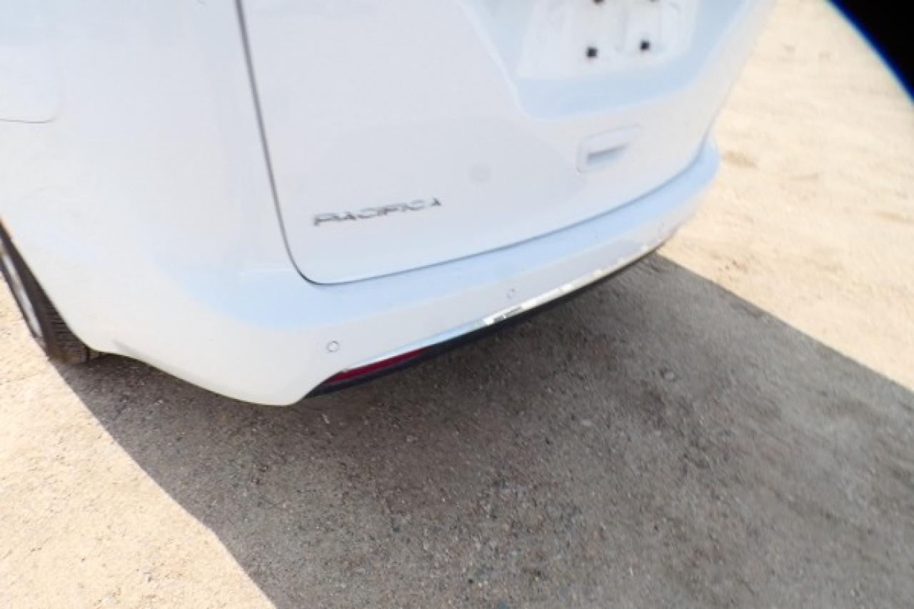 2024 Chrysler Pacifica Touring-L FWD w/Htd Leather, BUC - Photo #33