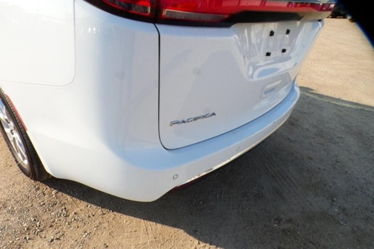 2024 Chrysler Pacifica Touring-L FWD w/Htd Leather, BUC - Photo #28