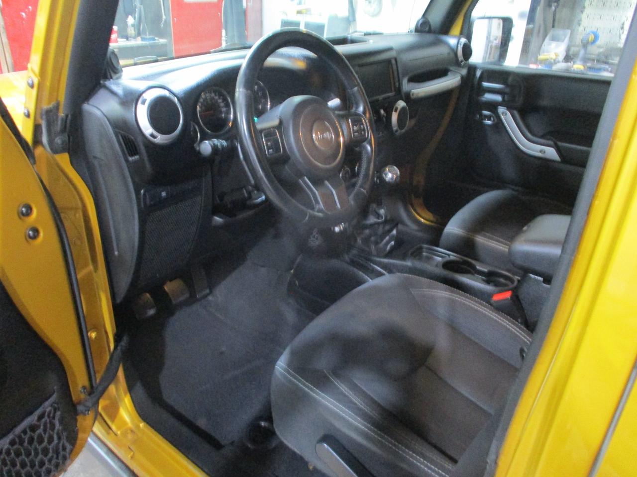 2014 Jeep Wrangler 4WD 4dr Rubicon - Photo #6