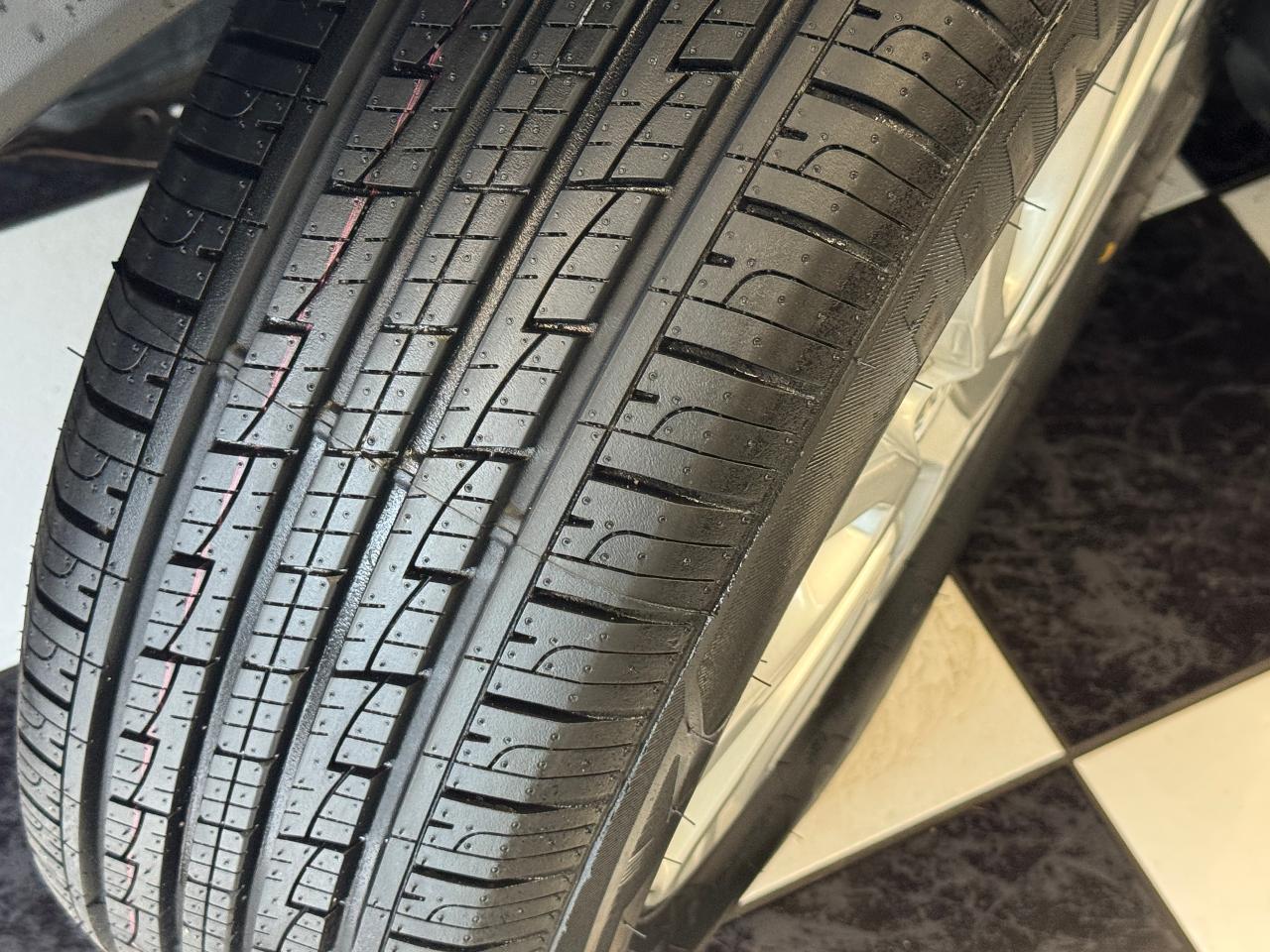 2017 Nissan Rogue SV+New Tires+Brakes+BSM+CLEAN CARFAX - Photo #3