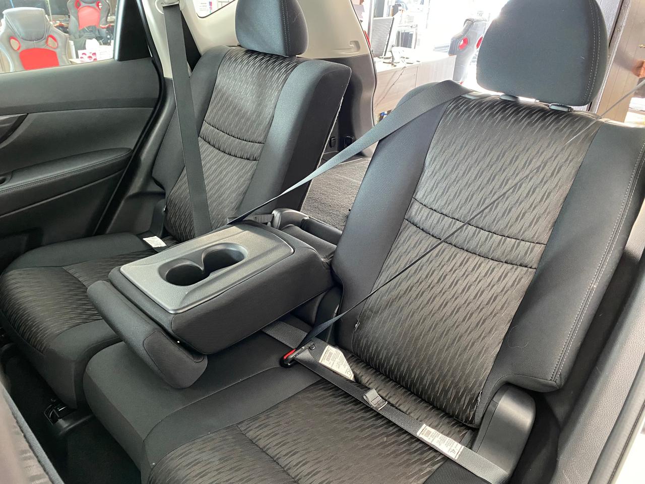2017 Nissan Rogue SV+New Tires+Brakes+BSM+CLEAN CARFAX - Photo #24