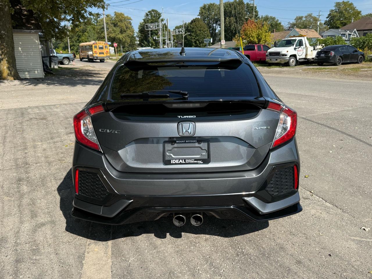 2017 Honda Civic Sport Photo3