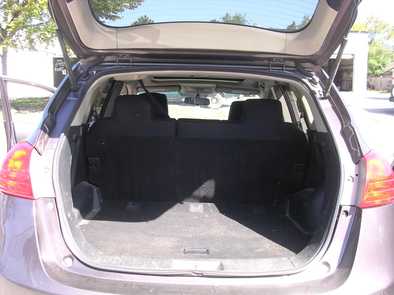 2010 Nissan Rogue AWD 4dr SL - Photo #10