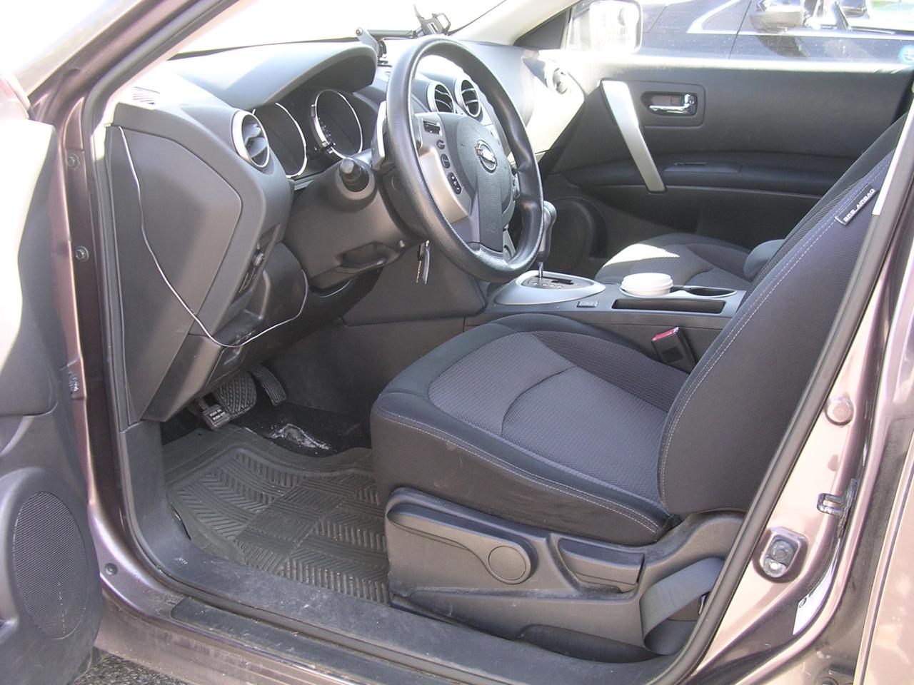 2010 Nissan Rogue AWD 4dr SL - Photo #6