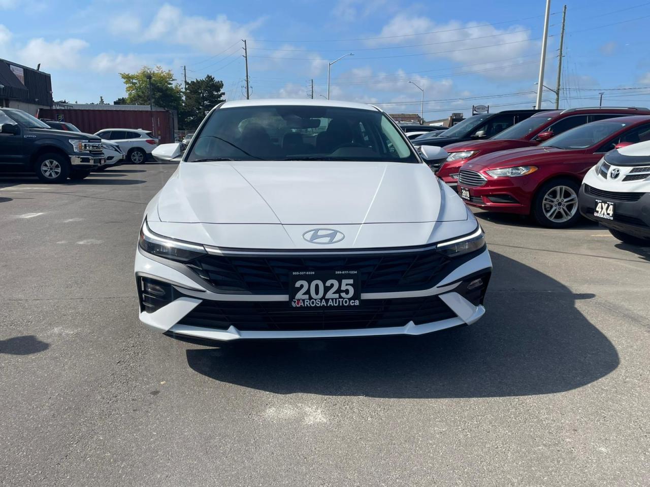 2025 Hyundai Elantra AUTO Preferred LIKE NEW NO ACCIDENT - Photo #9