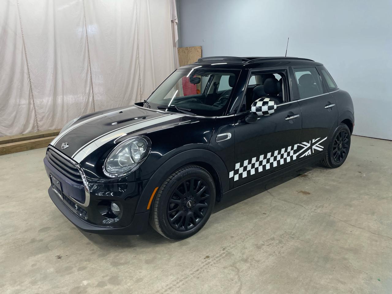 2018 MINI Cooper Cooper FWD Photo23