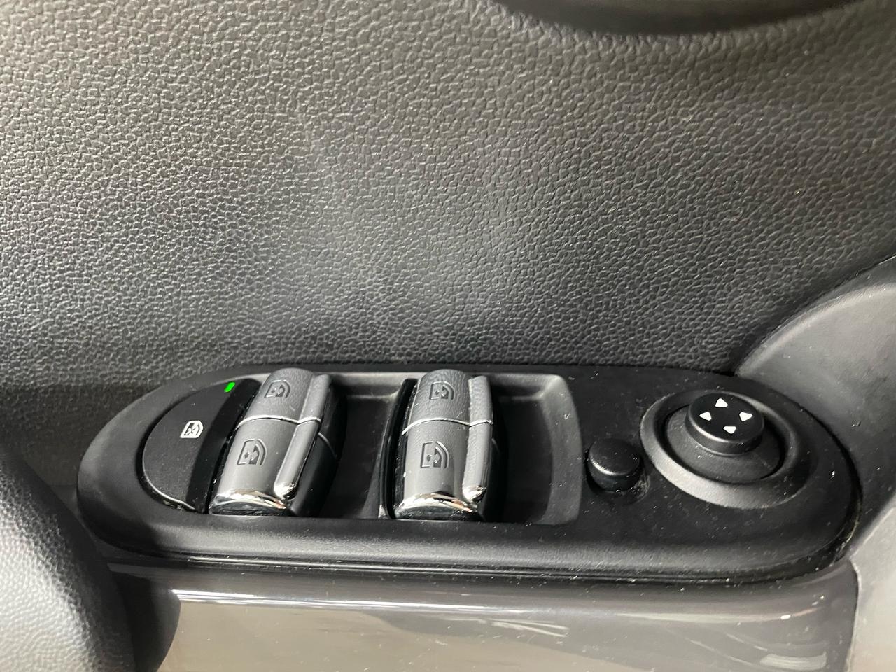 2018 MINI Cooper Cooper FWD | LOW KMS | CLEAN CARFAX | HEATED SEATS Photo