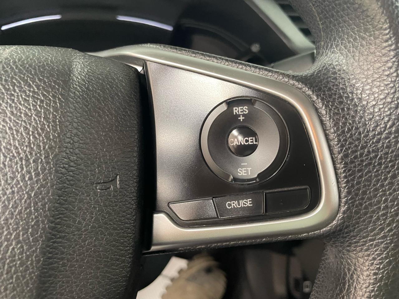 2017 Honda Civic 4dr Man LX Photo14