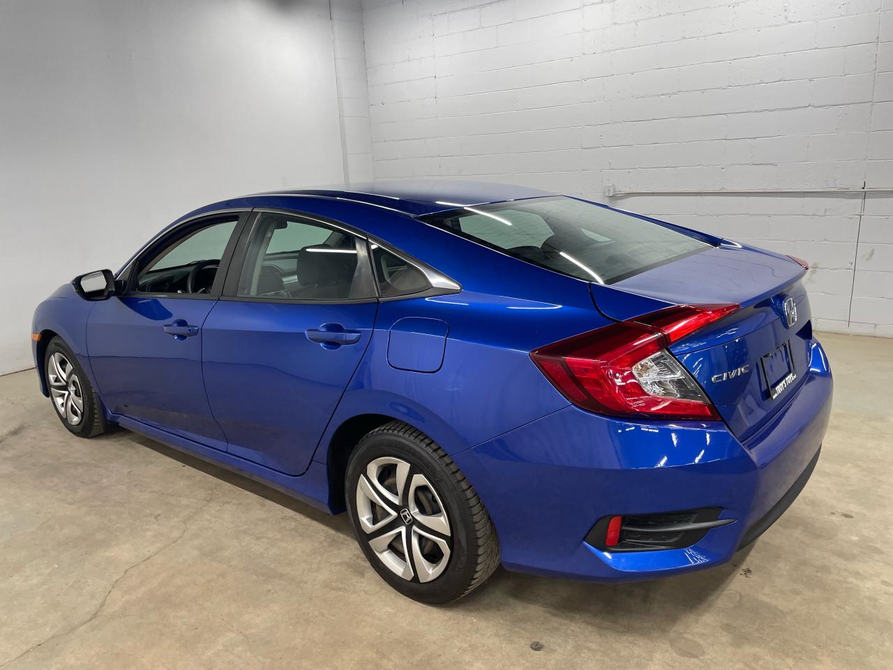 2017 Honda Civic 4dr Man LX Photo20