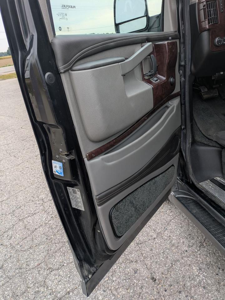 2018 GMC Savana LS - Photo #12