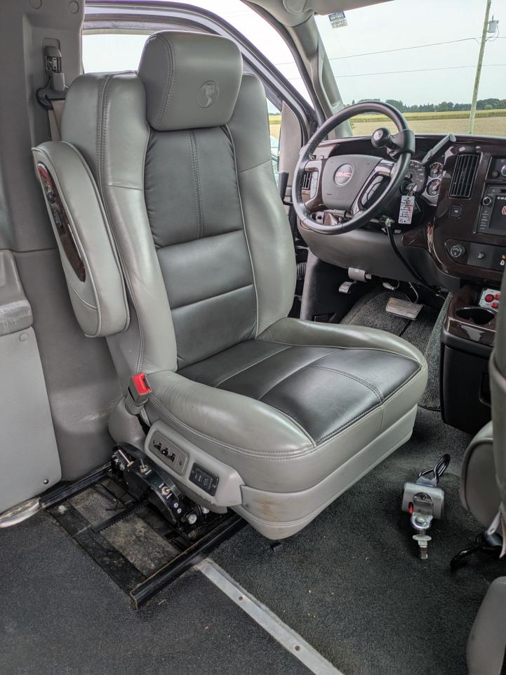 2018 GMC Savana LS - Photo #14