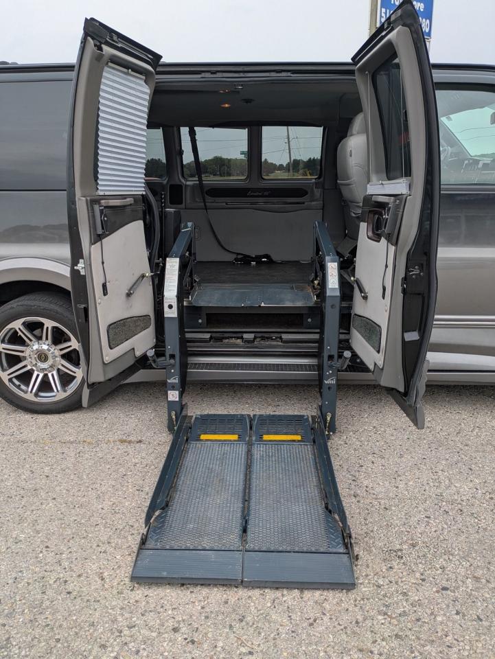 2018 GMC Savana LS - Photo #18
