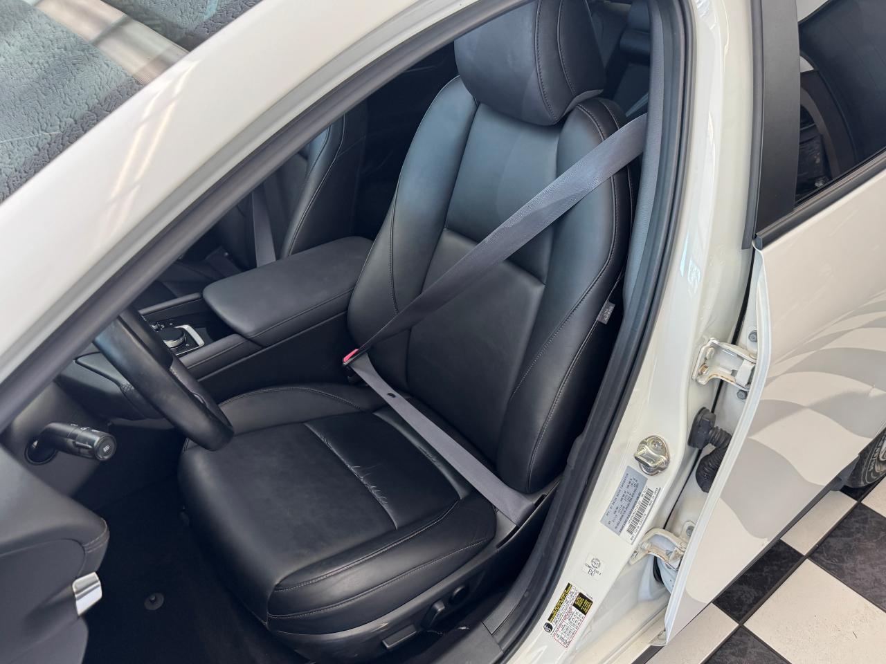 2019 Mazda MAZDA3 GS AWD+Leather+Adaptive Cruise+CLEAN CARFAX Photo19