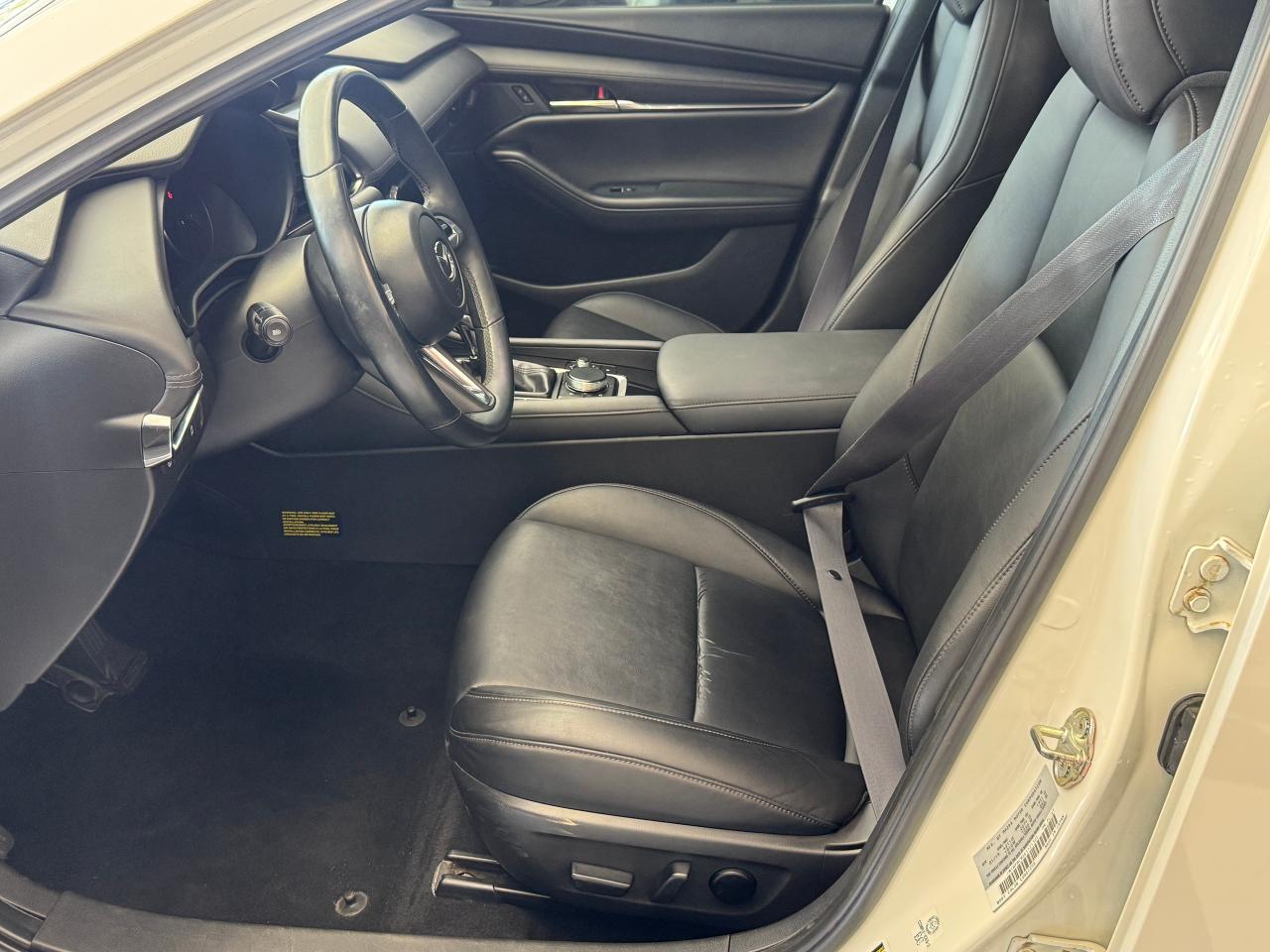 2019 Mazda MAZDA3 GS AWD+Leather+Adaptive Cruise+CLEAN CARFAX Photo76